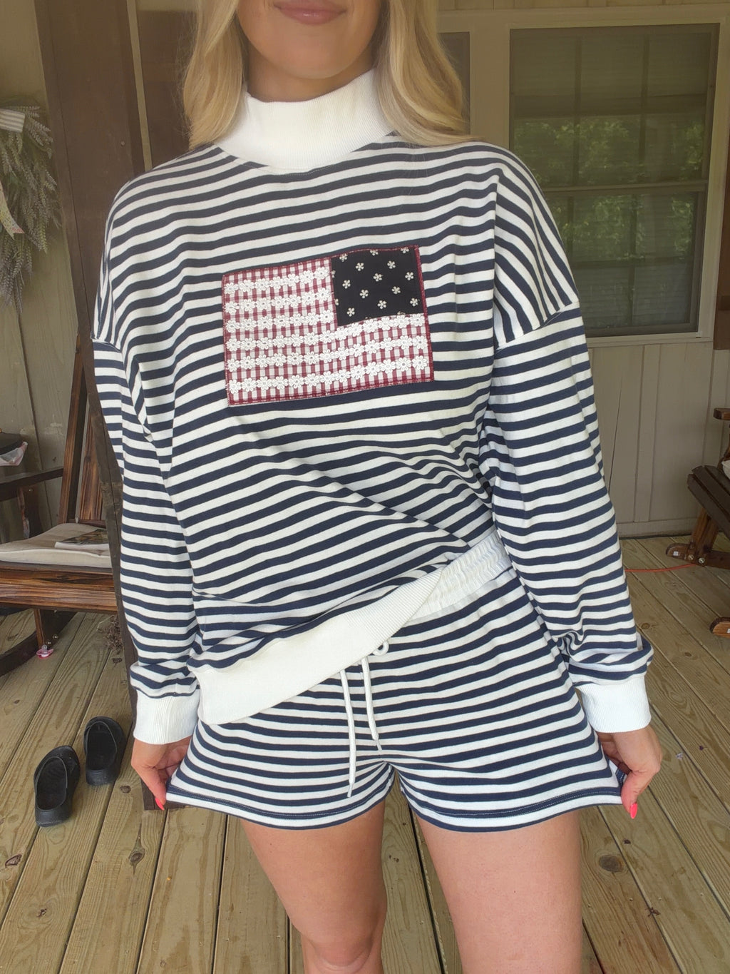 America in Mockneck Set