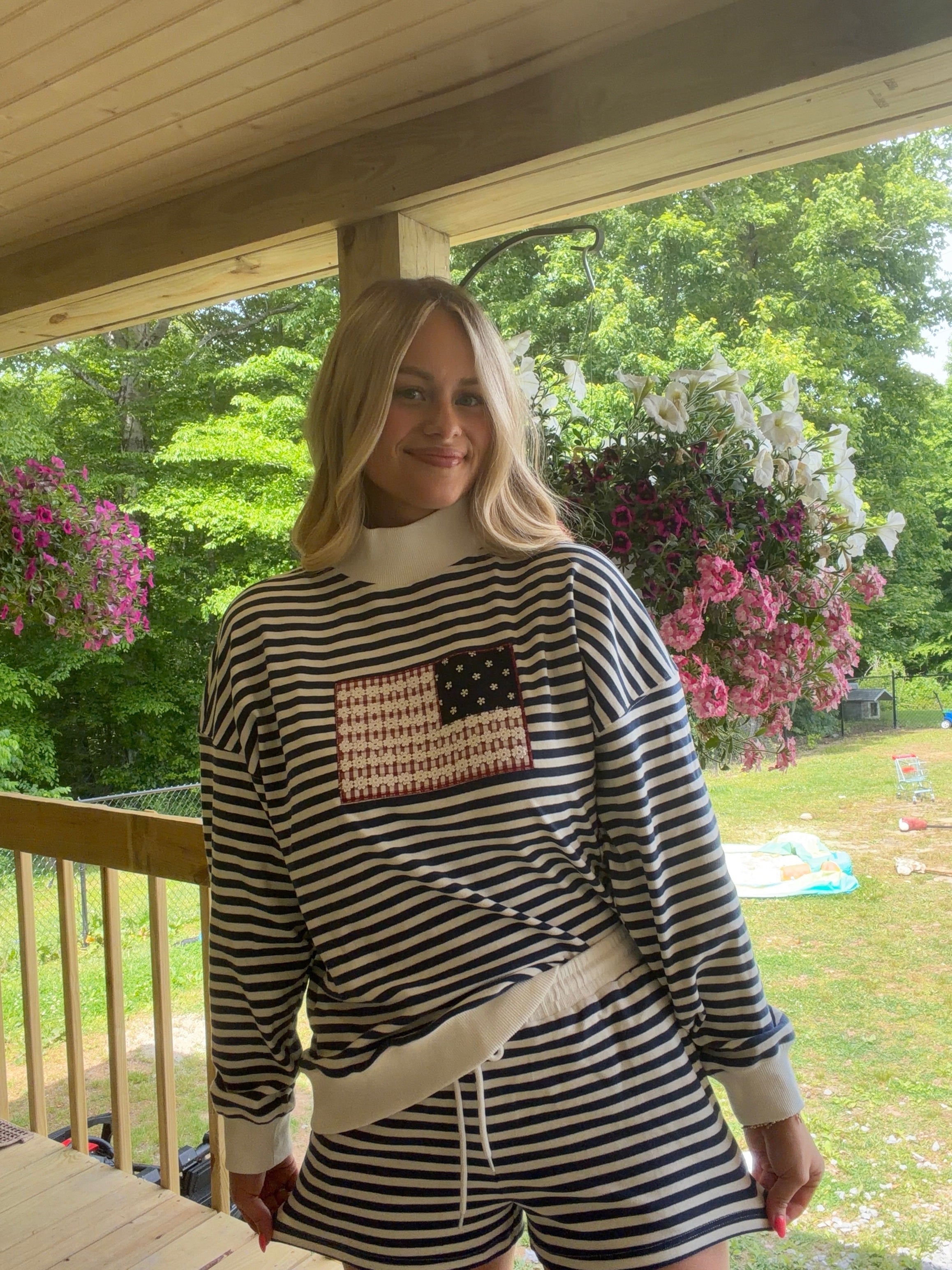 America in Mockneck Set